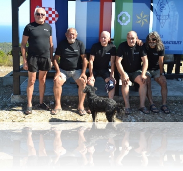 Ekipa ( l-d ) 9A/S58MU: Miran, Branko, Silvo, Milan in Hubi